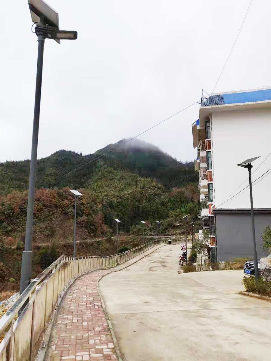太陽(yáng)能路燈 太陽(yáng)能路燈